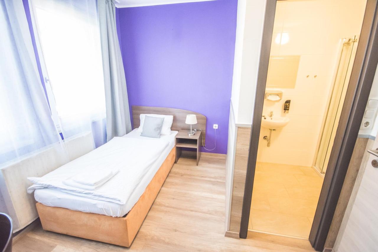 Hotel Turmfalke 24H Check In Linz Dış mekan fotoğraf